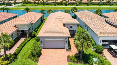19019 SW Positano Way, Port Saint Lucie, FL 34986