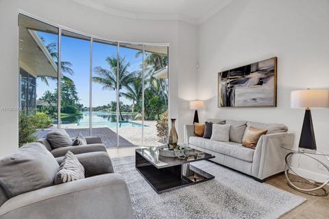 12600 N Stonebrook Cir, Davie, FL 33330
