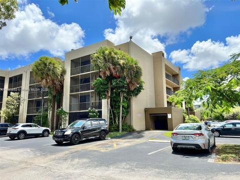 8615 NW 8th St #223, Miami, FL 33126