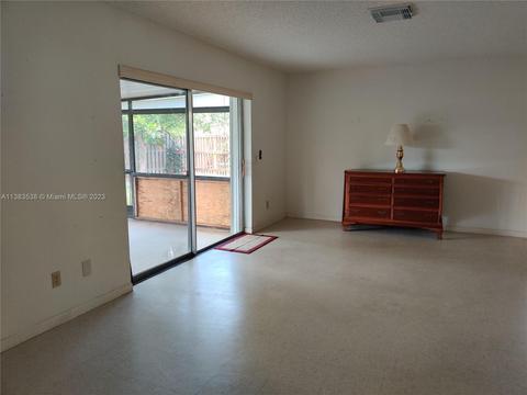 141 Arrowhead Cir, Jupiter, FL 33458 photo 4