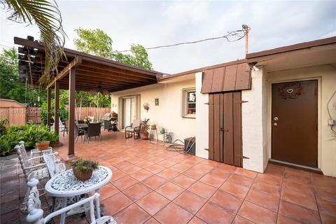 Undisclosed, Hialeah, FL 33012 photo 3