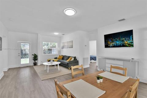 541 NW 49th St, Miami, FL 33127