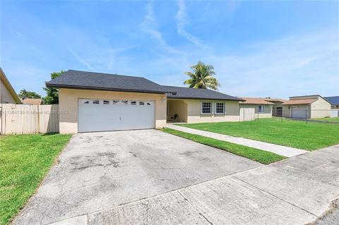 16530 SW 103rd Pl, Miami, FL 33157