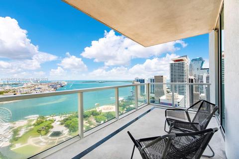 244 N Biscayne Blvd #4203, Miami, FL 33132