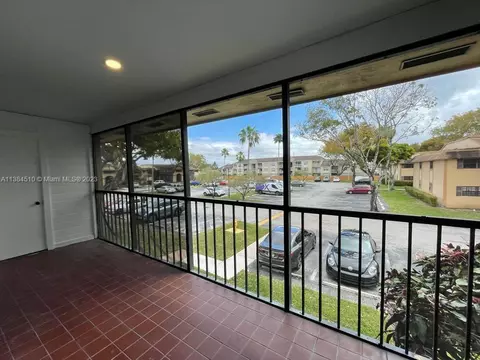 19055 NW 62nd Ave #201, Hialeah, FL 33015