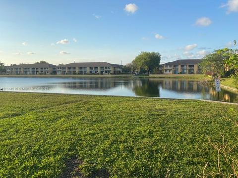 425 NW 210th St #105, Miami Gardens, FL 33169