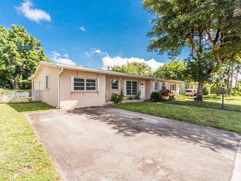 641 NE 177th St, Miami, FL 33162