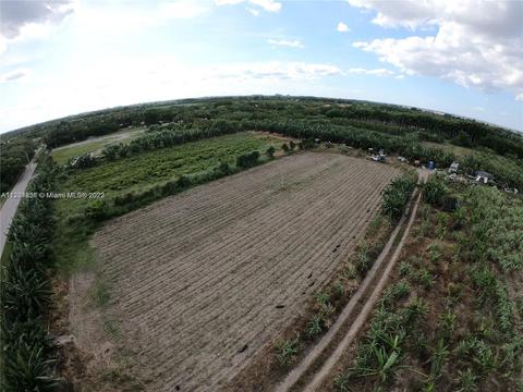 180 Th Ave Sw 154th St, Miami, FL 33187
