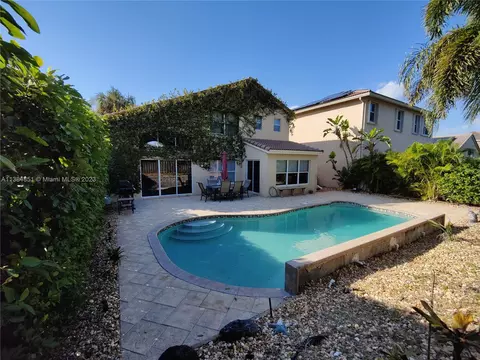 4842 Victoria Cir, West Palm Beach, FL 33409