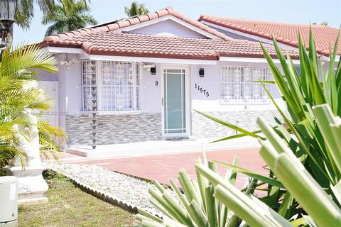 11575 NW 88 Ct, Hialeah Gardens, FL 33018