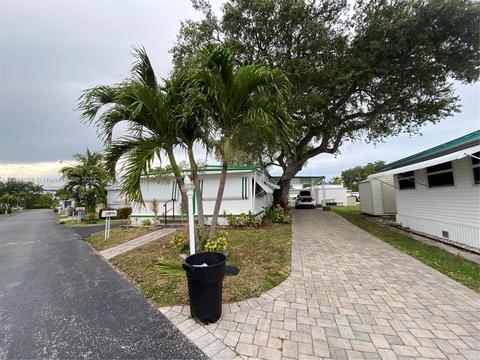 107 Ocean Waterway Blvd, Dania Beach, FL 33004