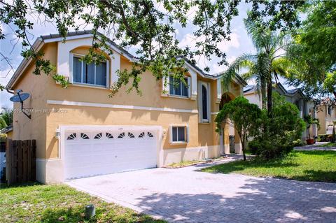 11331 Rockinghorse Rd, Hollywood, FL 33026
