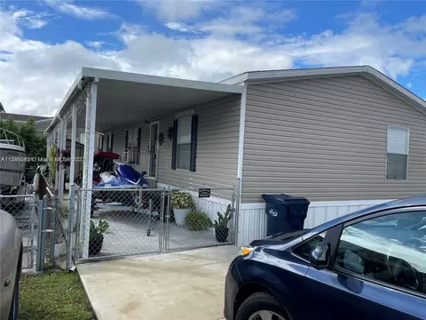 19800 SW 180th Ave UNIT 566, Miami, FL 33187