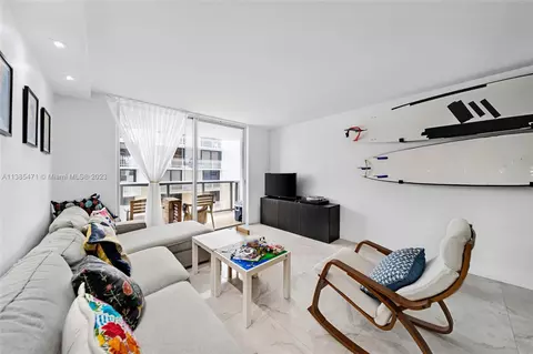 6039 Collins Ave #1005, Miami Beach, FL 33140 photo 2