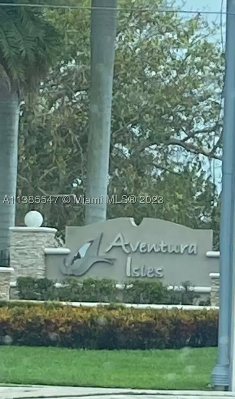 470 NE 194th Ter #470, Miami, FL 33179