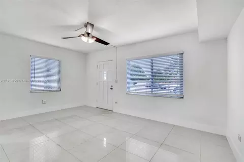 820 E 9th Pl, Hialeah, FL 33010 photo 4