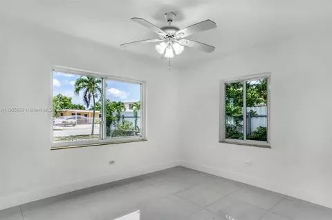820 E 9th Pl, Hialeah, FL 33010 photo 9