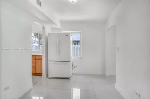 820 E 9th Pl, Hialeah, FL 33010 photo 6