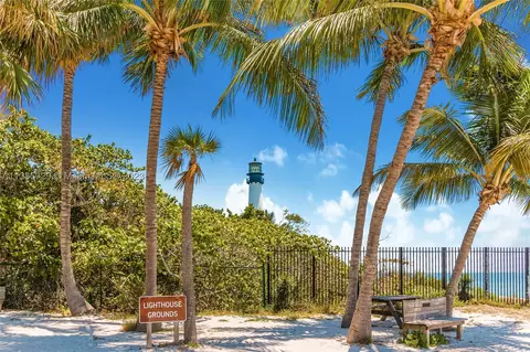 550 Ocean Dr #7G, Key Biscayne, FL 33149