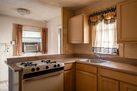 416 S 19th Ave, Hollywood, FL 33020