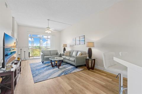 9539 Weldon Cir #F405, Tamarac, FL 33321