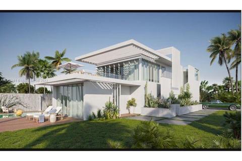 300 Surfside Blvd, Surfside, FL 33154 photo 3