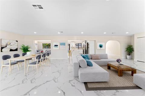 5710 W Park Rd, Hollywood, FL 33021