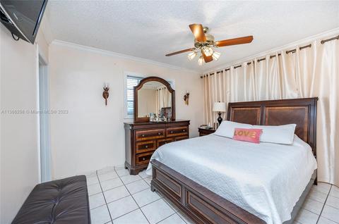 600 W 53rd Ter, Hialeah, FL 33012 photo 8