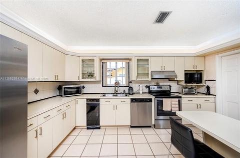 600 W 53rd Ter, Hialeah, FL 33012 photo 19
