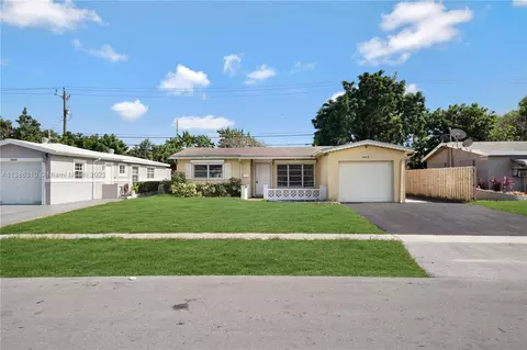 3414 NW 32nd St, Lauderdale Lakes, FL 33309