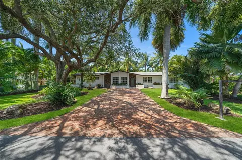 7885 SW 161st St, Palmetto Bay, FL 33157