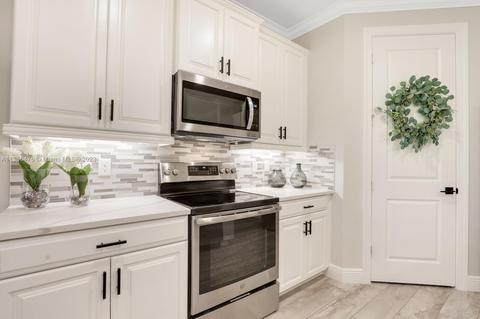 4670 SW Ardsley Dr, Stuart, FL 34997 photo 9