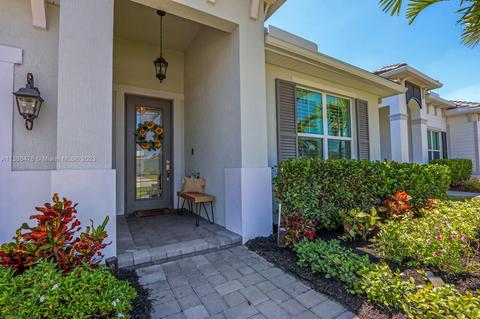 4670 SW Ardsley Dr, Stuart, FL 34997