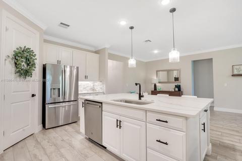 4670 SW Ardsley Dr, Stuart, FL 34997 photo 6