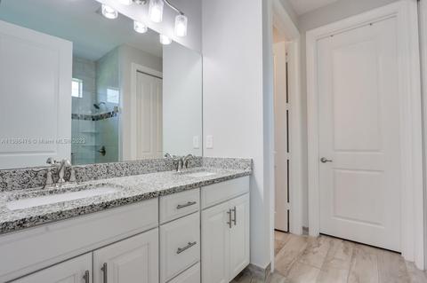 4670 SW Ardsley Dr, Stuart, FL 34997 photo 3