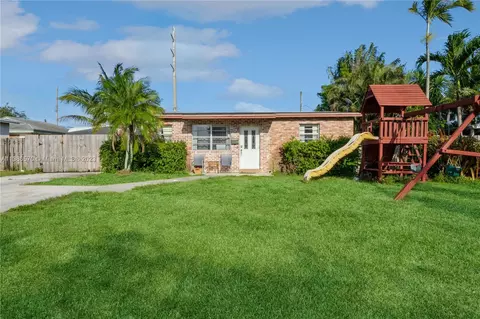 4300 NW 10th Ter, Oakland Park, FL 33309