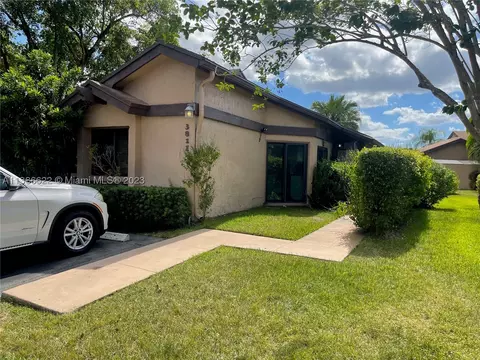 3811 NW 94th Way, Sunrise, FL 33351