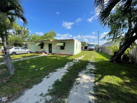 9815 SW 183rd St, Palmetto Bay, FL 33157