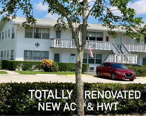 202 Berkshire #J, West Palm Beach, FL 33417