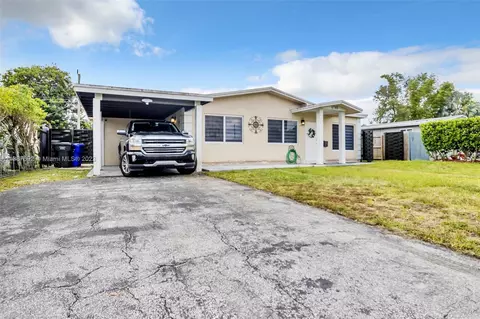 6740 Custer St, Hollywood, FL 33024