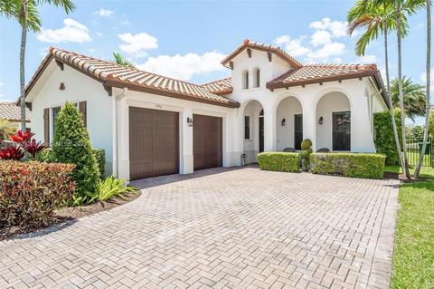 3754 NW 82nd Dr, Pembroke Pines, FL 33024