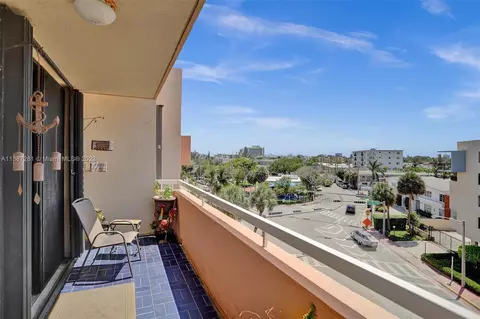 8101 Byron Ave #512, Miami Beach, FL 33141