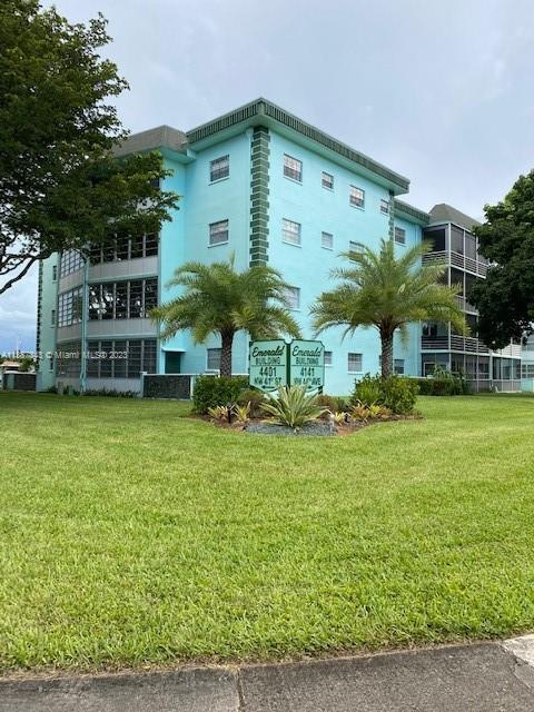 4141 NW 44th Ave #114, Lauderdale Lakes, FL 33319