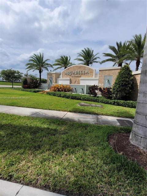11072 W 32nd Ln, Hialeah, FL 33018