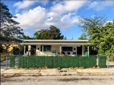 2135 NW 2137 Nw 1st Ter, Miami, FL 33125