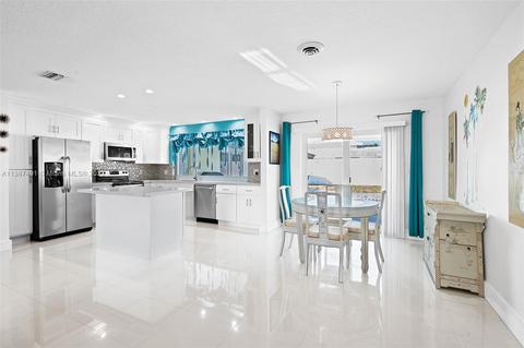 5710 NE 18th Ave, Fort Lauderdale, FL 33334