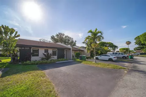 5410 SW 138th Ave, Miami, FL 33175