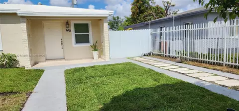 740 E 9th Ln, Hialeah, FL 33010 photo 1