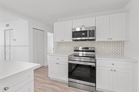 5034 E 9th Ln, Hialeah, FL 33013 photo 10