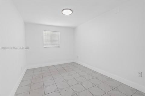 5034 E 9th Ln, Hialeah, FL 33013 photo 15
